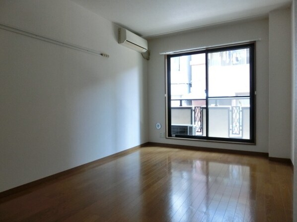 ラフィネ池之端の物件内観写真